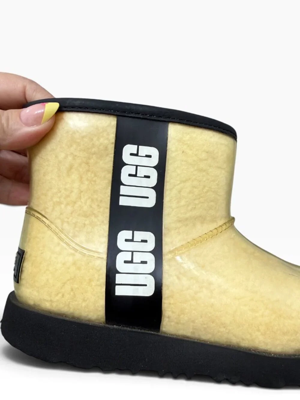 UGG Classic Clear Waterproof Mini Boots Winter Rain boots kids size 2.5 / 3